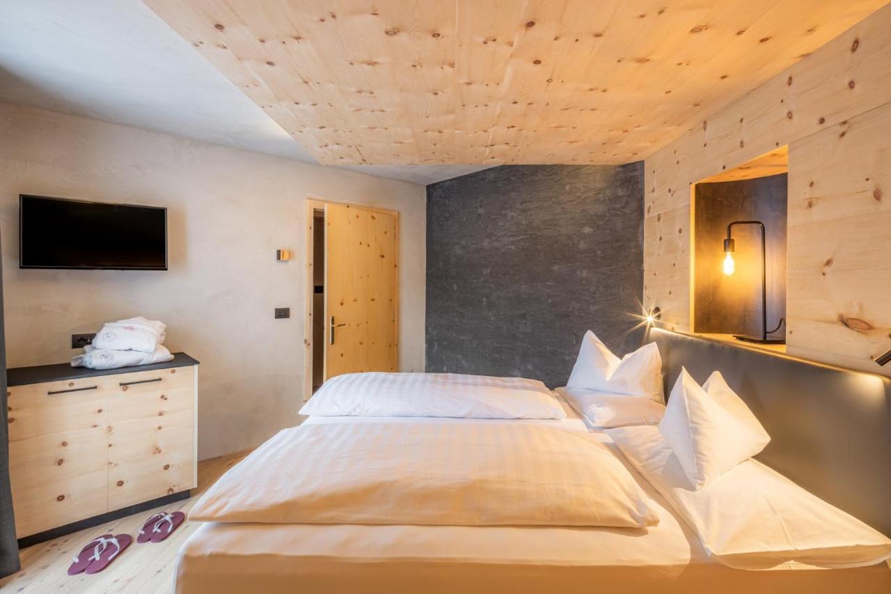 La Roccia Wellness Hotel Cavalese Ngoại thất bức ảnh