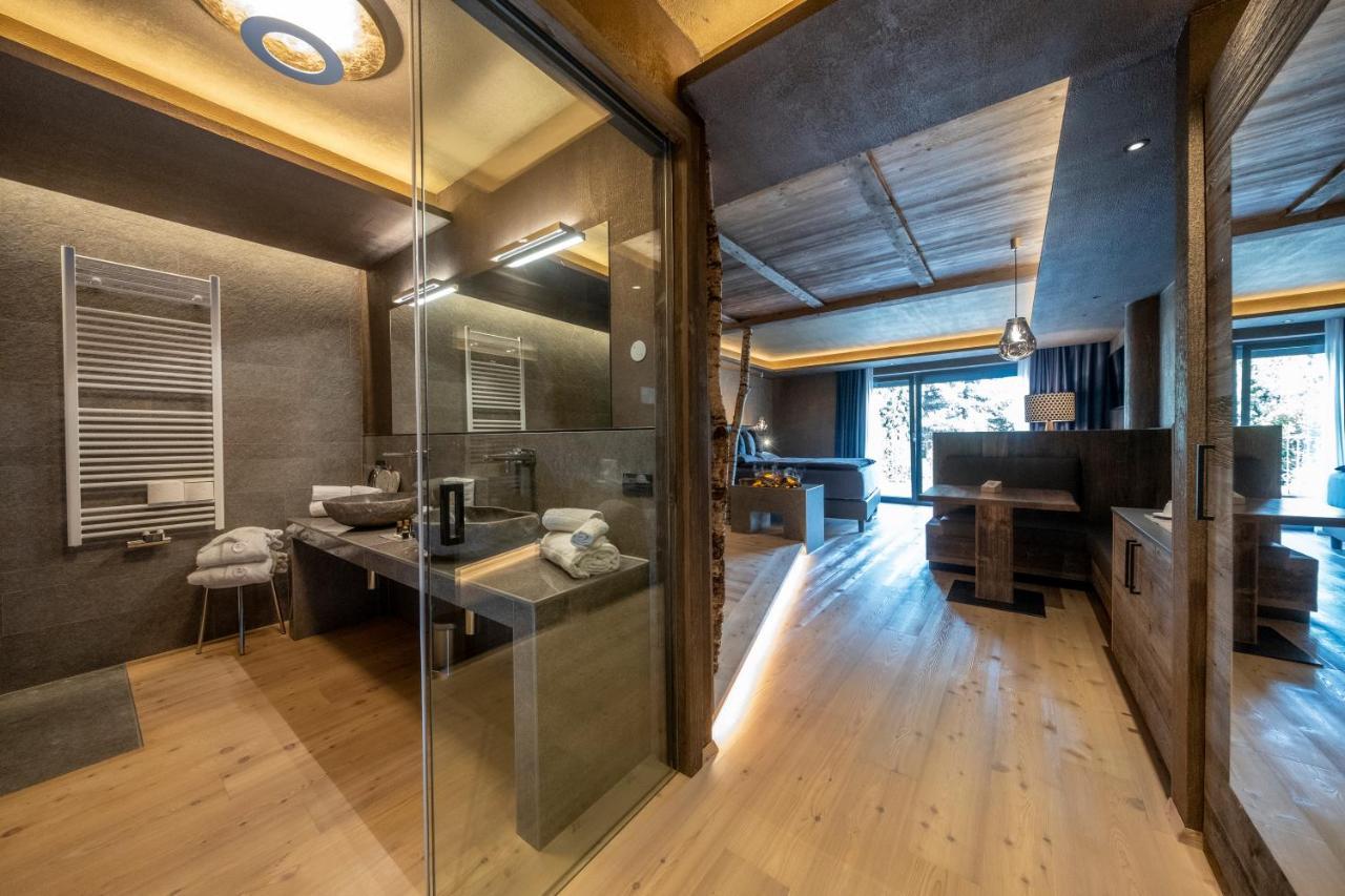 La Roccia Wellness Hotel Cavalese Ngoại thất bức ảnh