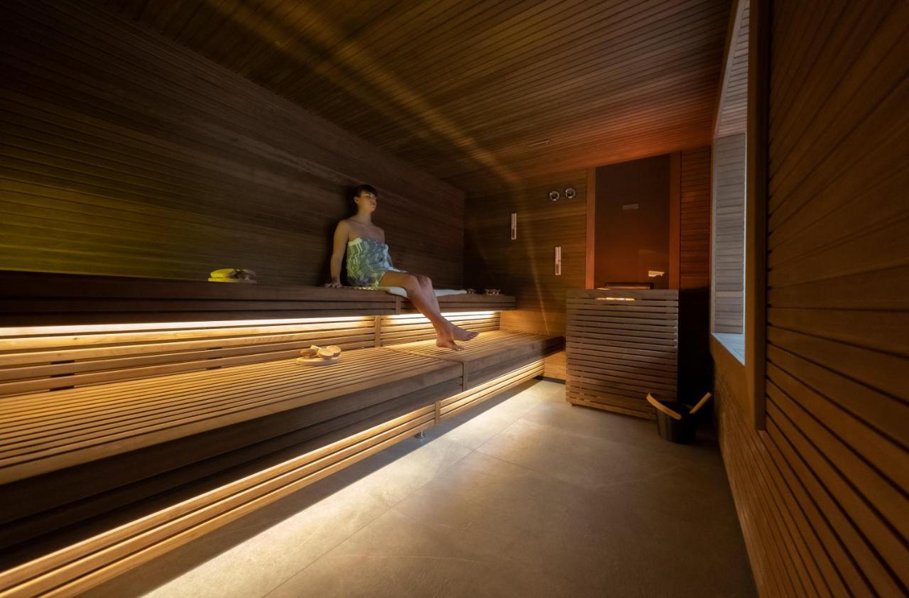 La Roccia Wellness Hotel Cavalese Ngoại thất bức ảnh