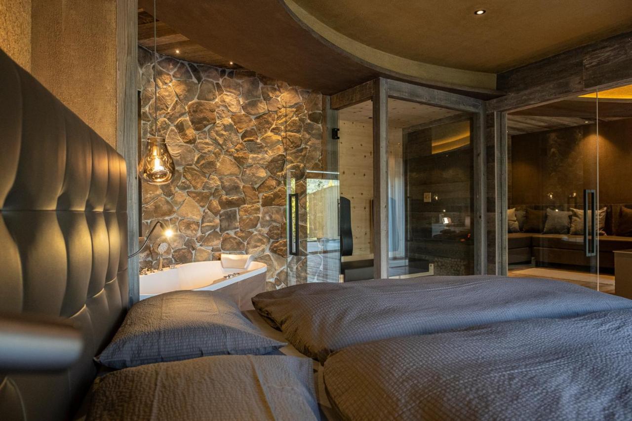 La Roccia Wellness Hotel Cavalese Ngoại thất bức ảnh