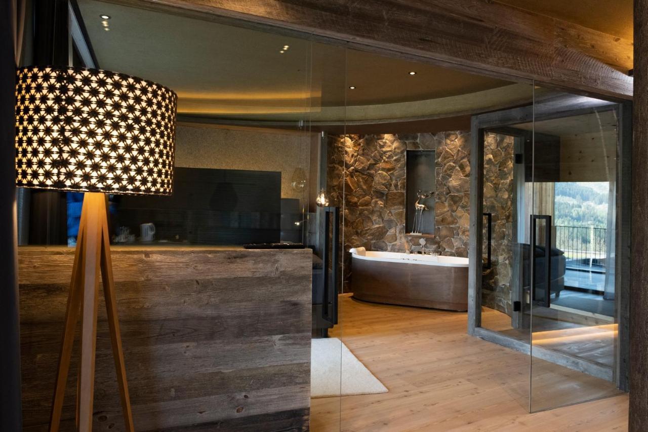 La Roccia Wellness Hotel Cavalese Ngoại thất bức ảnh